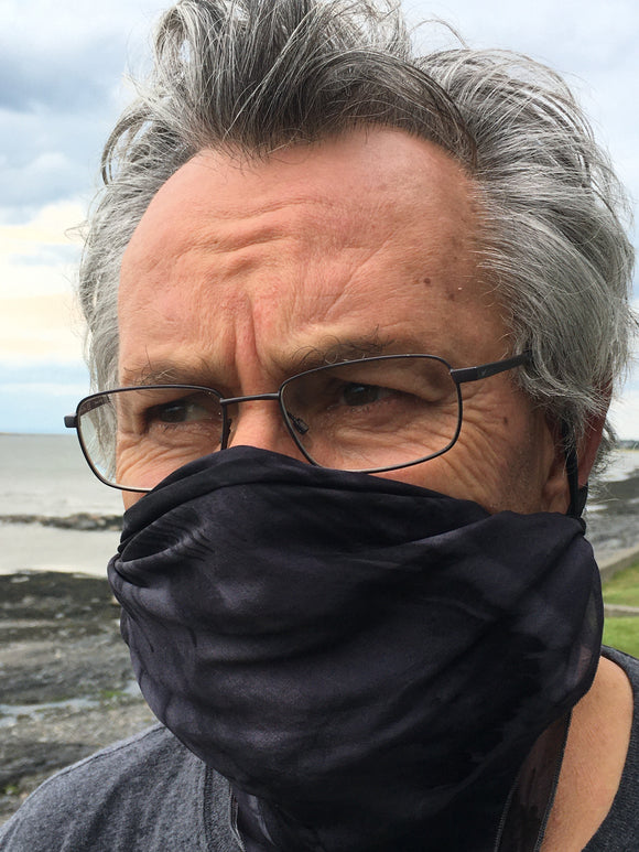 Masque, Couvre visage en soie Coulé gris foncé - Soierie Huo