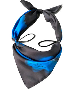 Masque, Couvre visage en soie Noir fleurs bleues - Soierie Huo
