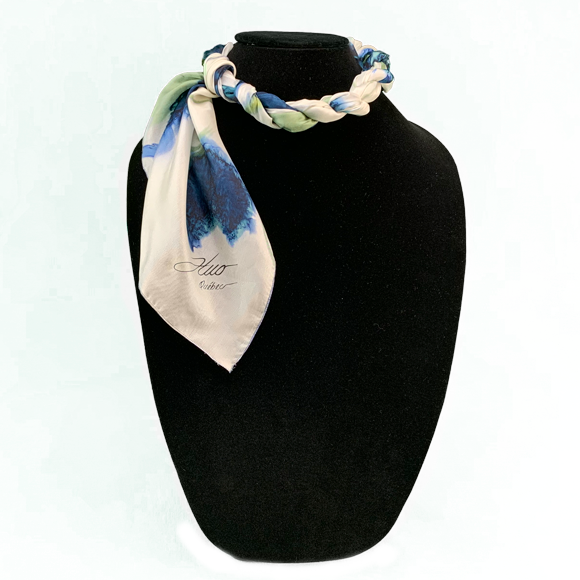 Chanel Carré Soie Bleu Marine ref.46265 - Joli Closet