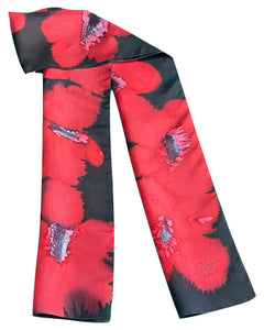 Écharpe en soie noir fleurs rouges - Soierie Huo